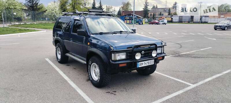 Внедорожник / Кроссовер Nissan Terrano 1989 в Житомире