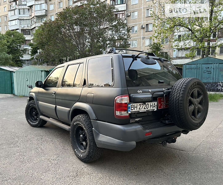 Внедорожник / Кроссовер Nissan Terrano 1999 в Одессе