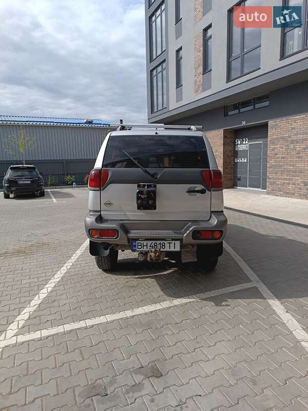 Позашляховик / Кросовер Nissan Terrano 2001 в Одесі
