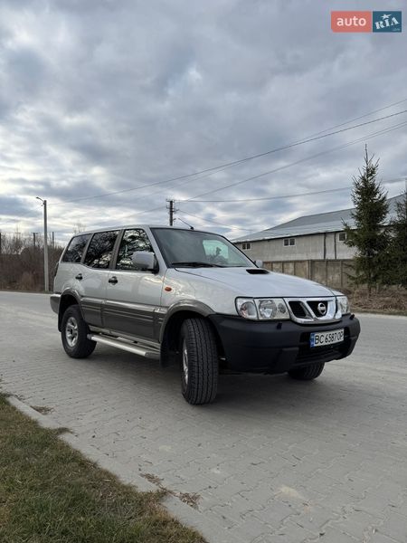 Nissan Terrano 2003