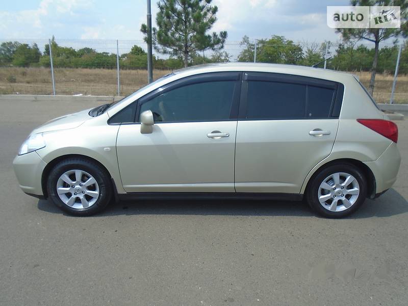 Хетчбек Nissan TIIDA 2006 в Одесі