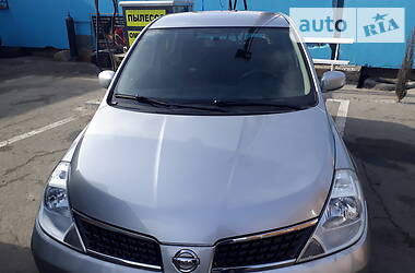 Хетчбек Nissan TIIDA 2008 в 