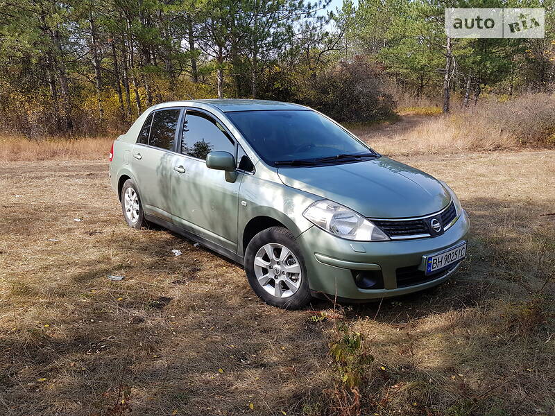 Седан Nissan TIIDA 2008 в Одессе