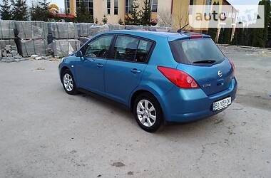 Хетчбек Nissan TIIDA 2008 в 