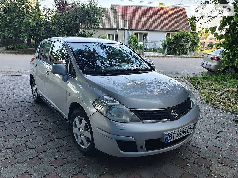 Хэтчбек Nissan TIIDA 2007 в Херсоне