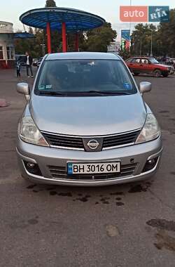 Хэтчбек Nissan TIIDA 2008 в Одессе