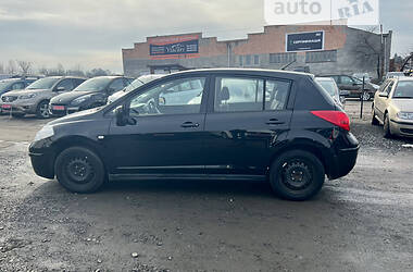 Хэтчбек Nissan TIIDA 2008 в Луцке