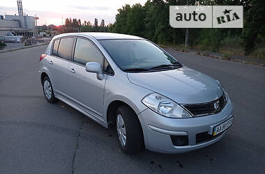 Хэтчбек Nissan TIIDA 2012 в Днепре