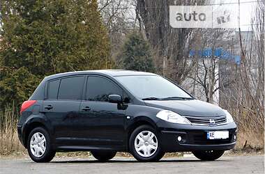 Хэтчбек Nissan TIIDA 2012 в Днепре