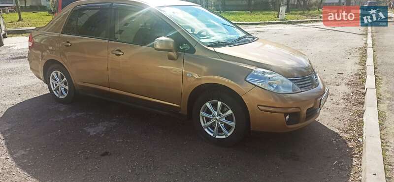 Седан Nissan TIIDA 2007 в Києві