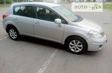 Хэтчбек Nissan TIIDA 2007 в Чернигове