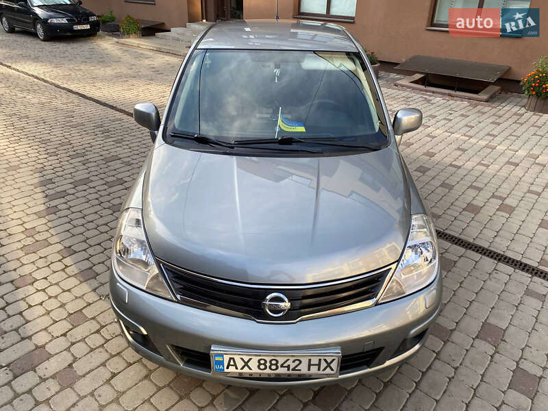 Хэтчбек Nissan TIIDA 2011 в Коломые