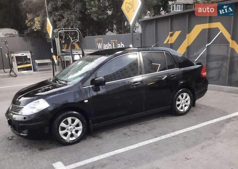 Седан Nissan TIIDA 2008 в Харкові