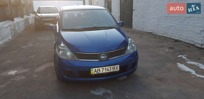 Хетчбек Nissan TIIDA 2008 в Вінниці