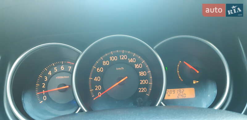 Хетчбек Nissan TIIDA 2008 в Вінниці