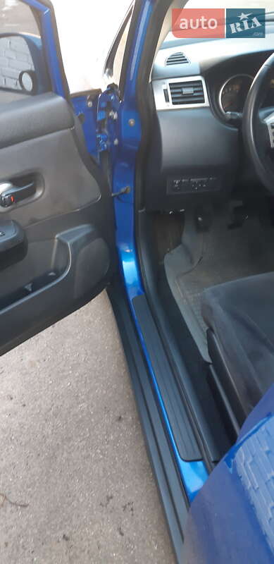 Хетчбек Nissan TIIDA 2008 в Вінниці