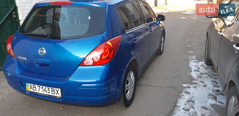 Хетчбек Nissan TIIDA 2008 в Вінниці