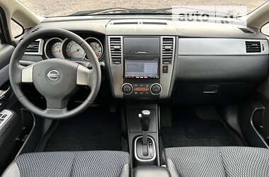 Хэтчбек Nissan TIIDA 2012 в Киеве