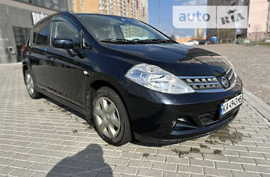 Хэтчбек Nissan TIIDA 2011 в Киеве