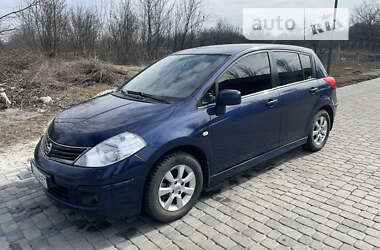 Хетчбек Nissan TIIDA 2011 в Першотравенську