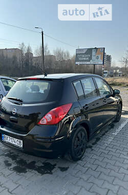 Хэтчбек Nissan TIIDA 2011 в Хмельницком