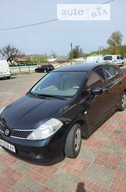 Хэтчбек Nissan TIIDA 2007 в Звягеле