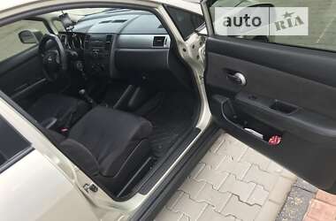 Хетчбек Nissan TIIDA 2008 в Самборі