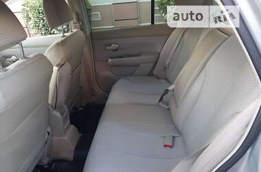 Седан Nissan TIIDA 2008 в Києві