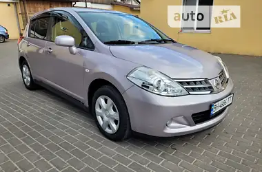 Nissan TIIDA 2010