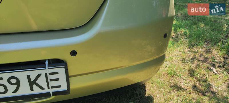 Хетчбек Nissan TIIDA 2008 в Ладижині