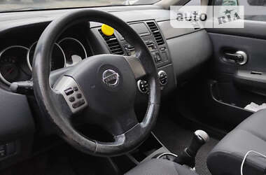 Хэтчбек Nissan TIIDA 2008 в Киеве