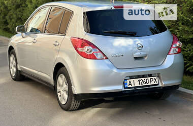 Хэтчбек Nissan TIIDA 2011 в Киеве