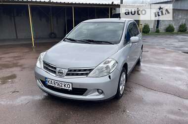 Седан Nissan TIIDA 2012 в Сумах