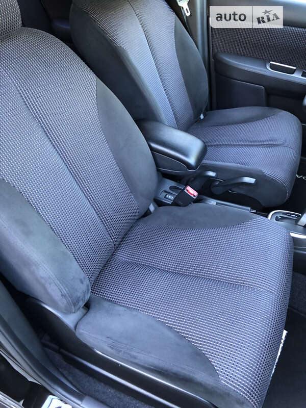 Хэтчбек Nissan TIIDA 2011 в Львове
