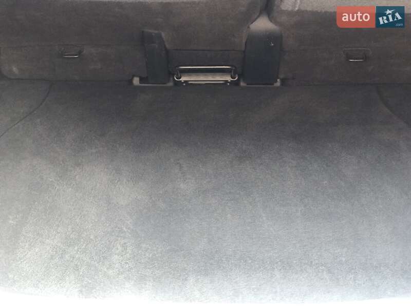 Хэтчбек Nissan TIIDA 2011 в Обухове