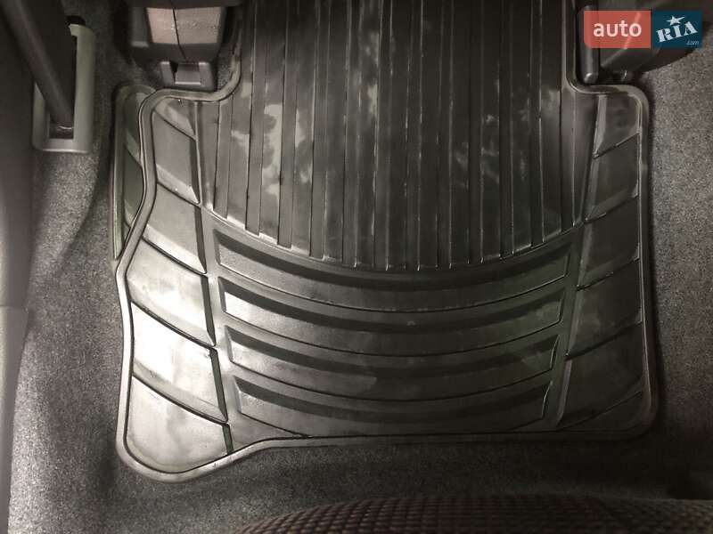 Хэтчбек Nissan TIIDA 2011 в Обухове