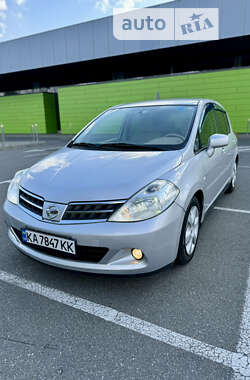 Хетчбек Nissan TIIDA 2012 в 