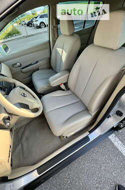 Хетчбек Nissan TIIDA 2012 в 
