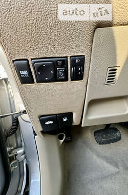 Хетчбек Nissan TIIDA 2012 в 