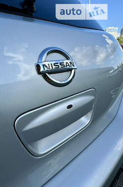 Хетчбек Nissan TIIDA 2012 в 