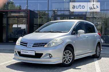 Хэтчбек Nissan TIIDA 2011 в Одессе