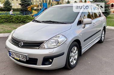 Седан Nissan TIIDA 2010 в Кам'янському