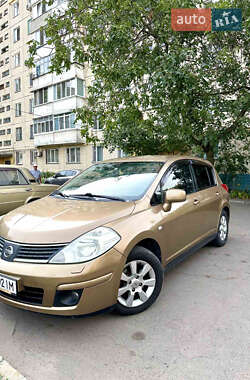 Хетчбек Nissan TIIDA 2008 в Новомосковську