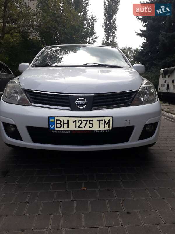 Седан Nissan TIIDA 2008 в Києві