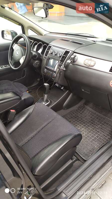 Хетчбек Nissan TIIDA 2011 в Одесі