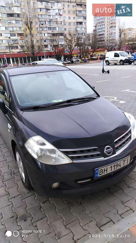 Хетчбек Nissan TIIDA 2011 в Одесі