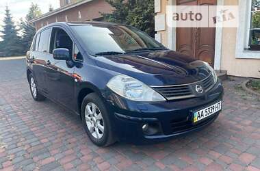 Хэтчбек Nissan TIIDA 2008 в Киеве