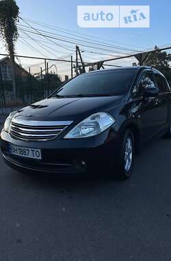 Хэтчбек Nissan TIIDA 2010 в Одессе