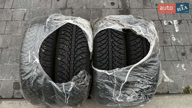 Хэтчбек Nissan TIIDA 2008 в Новояворовске