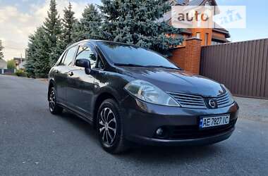 Седан Nissan TIIDA 2008 в Днепре